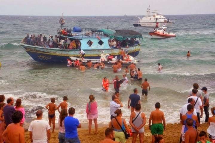 Διώχνει πρόσφυγες και παράνομους μετανάστες από τα παλιά σφαγεία ο δήμος Ρόδου